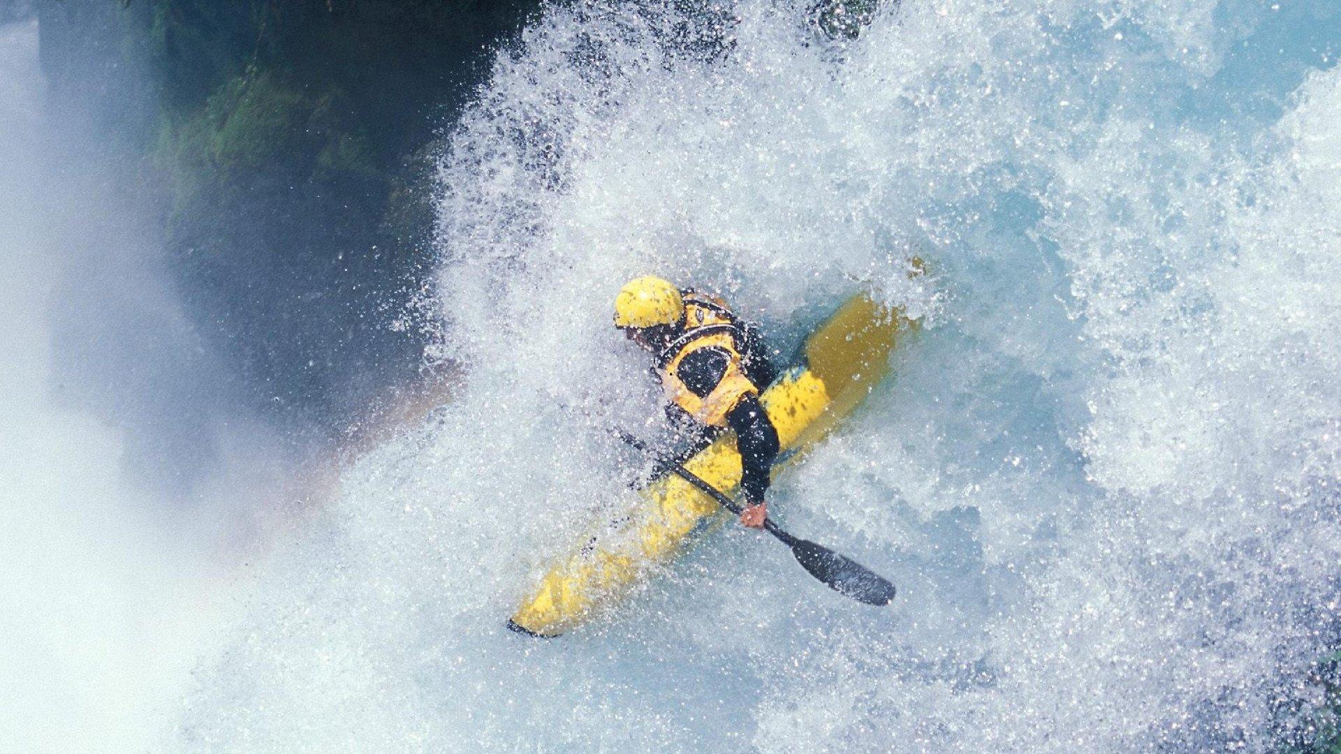 季后赛首轮粤疆再交锋 广东重签旧将斯隆谋变局