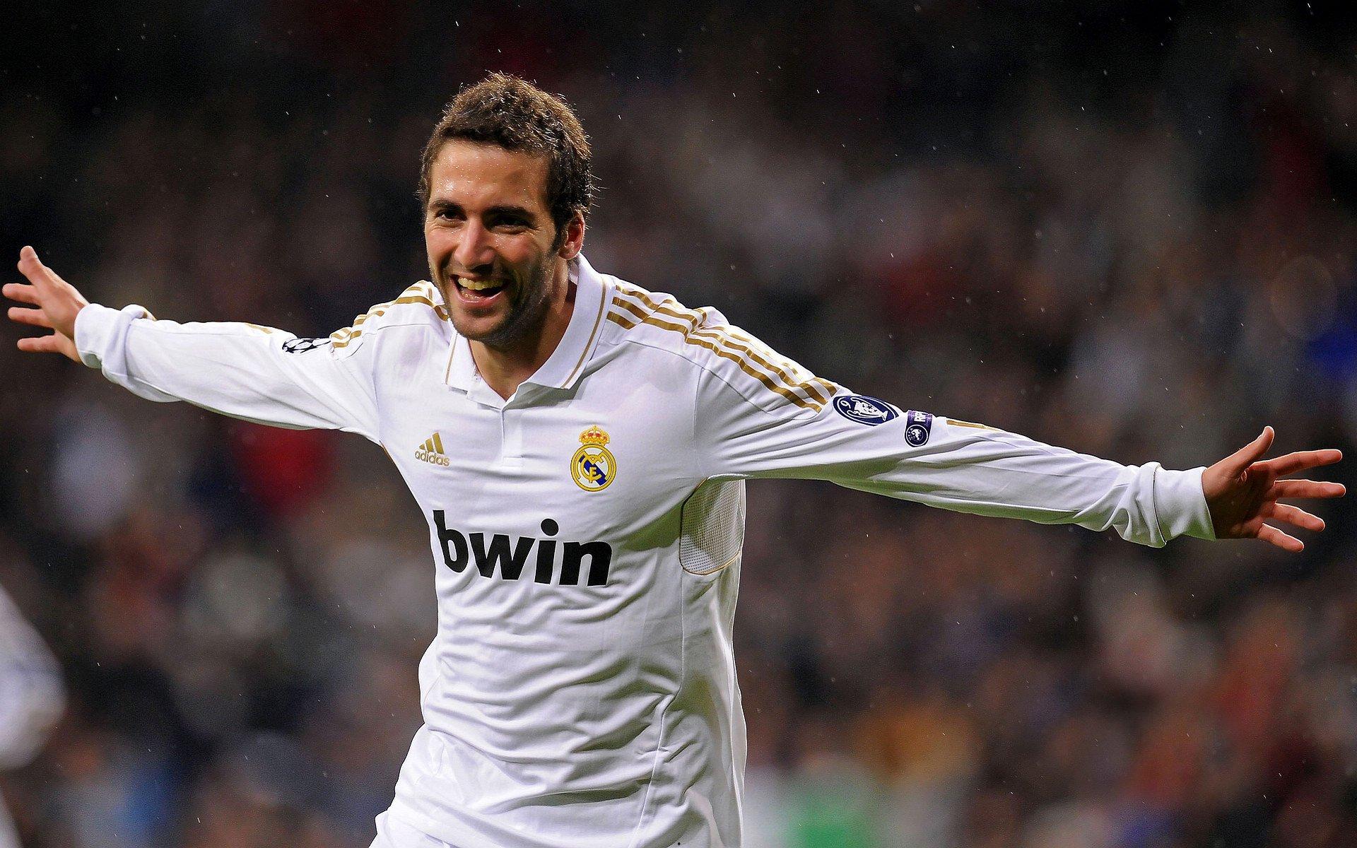 谁给了球迷训话的权力？现代体育观赛文化中的权力转移与边界反思