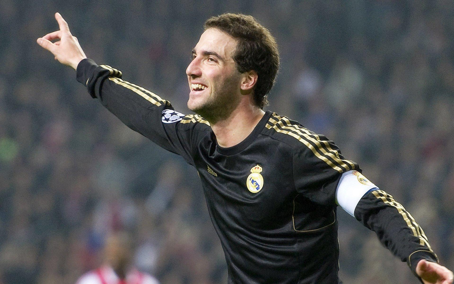 意甲双雄争霸,卡尔佐纳领跑,那不勒斯与国际米兰的巅峰对决